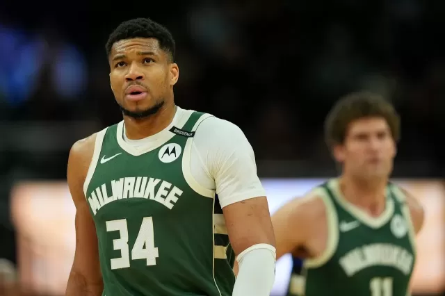 Giannis to the Knicks? Rumors Swirl Around Bucks Star