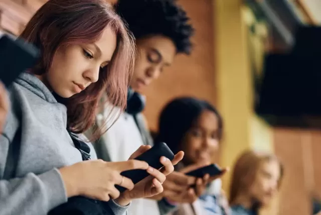 UK schools smartphone ban legal challenge